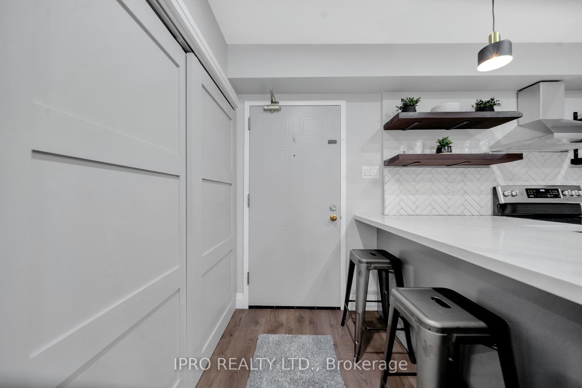 95 Trailwood Drive Unit 614 photo 8