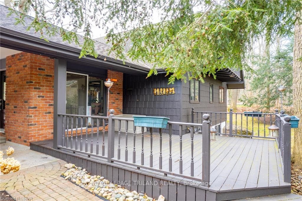 10287 BREWSTER Boulevard photo 44