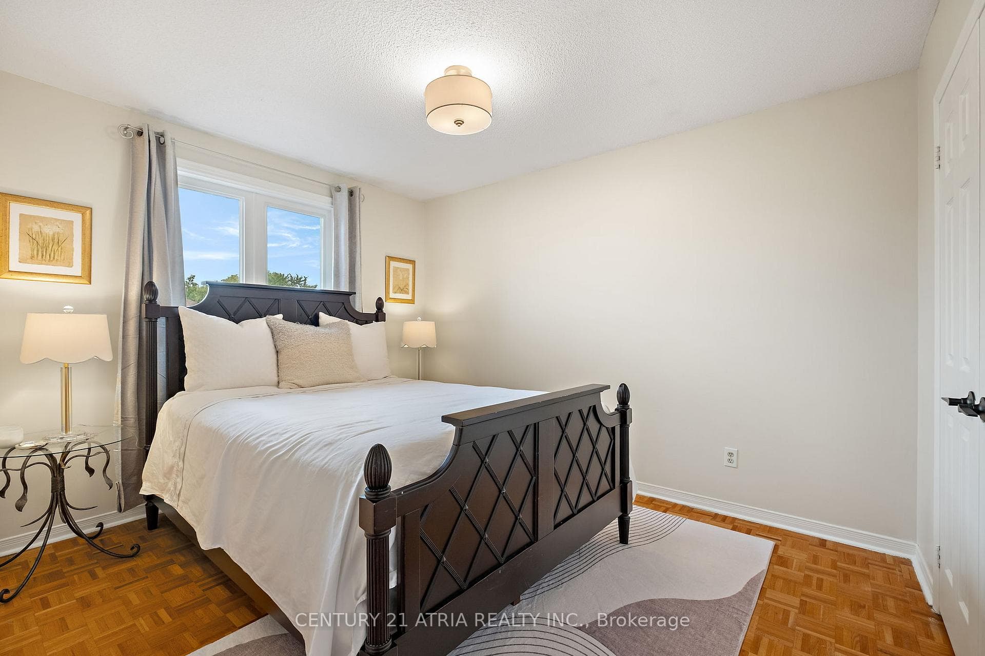 42 Fifefield Drive photo 17