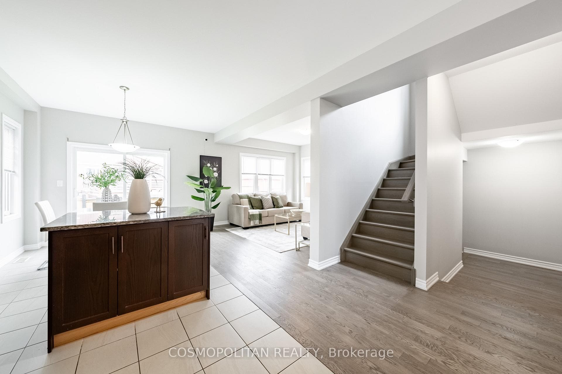 74 Bethune Avenue photo 8