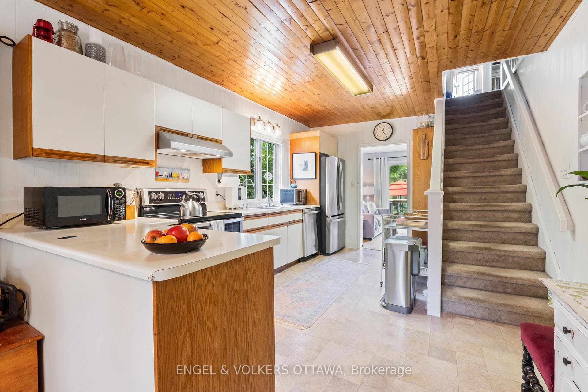 1119 Tighe Street photo 10