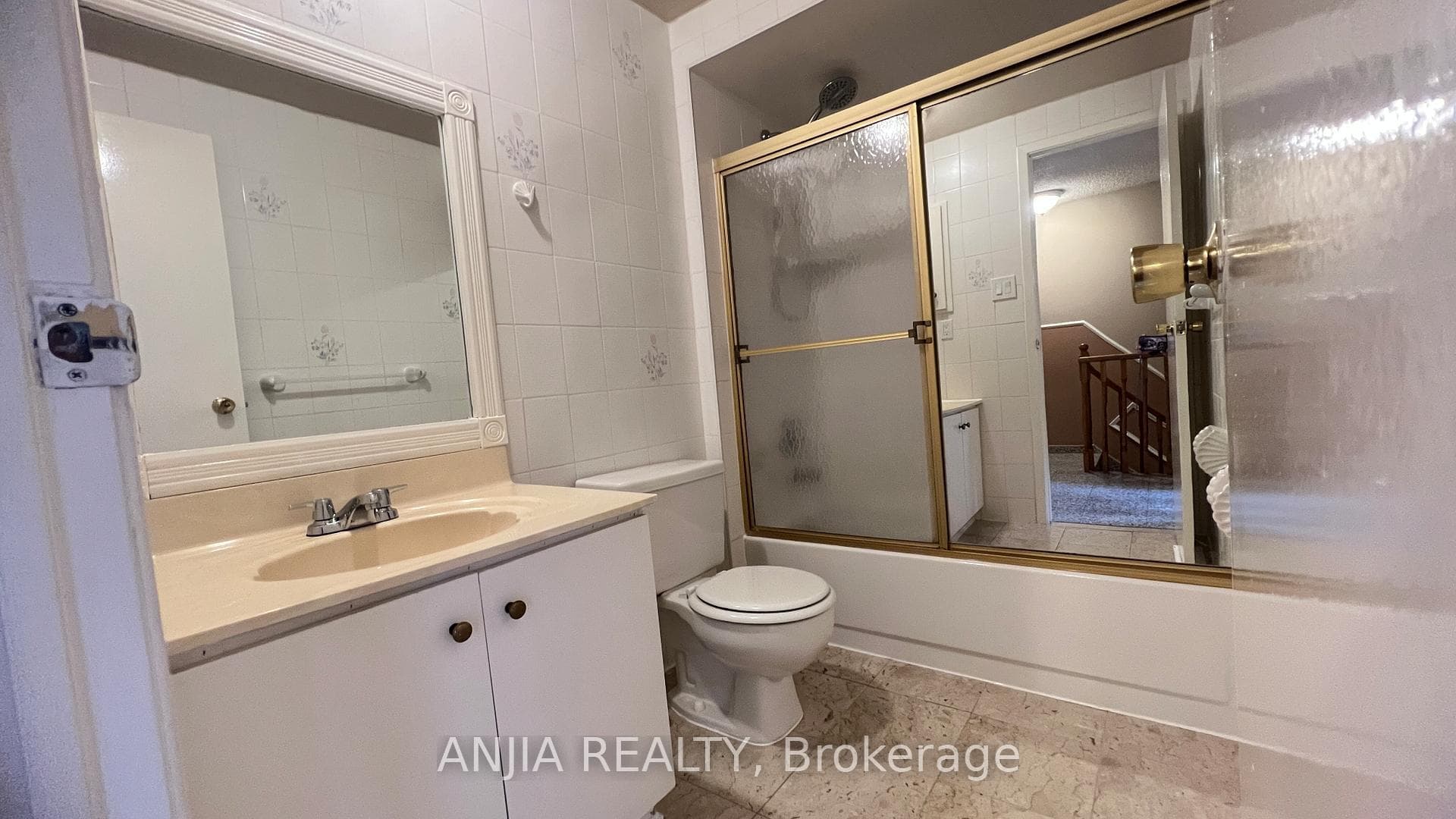 5 Forbes Crescent photo 16