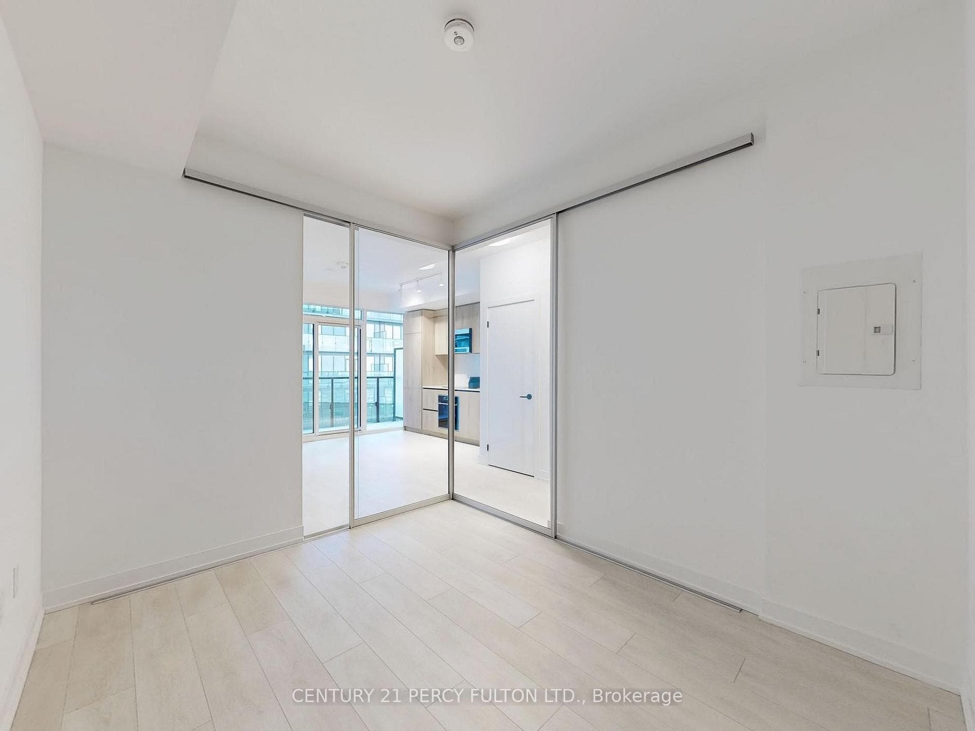 127 Broadway Avenue Unit 1507 photo 17