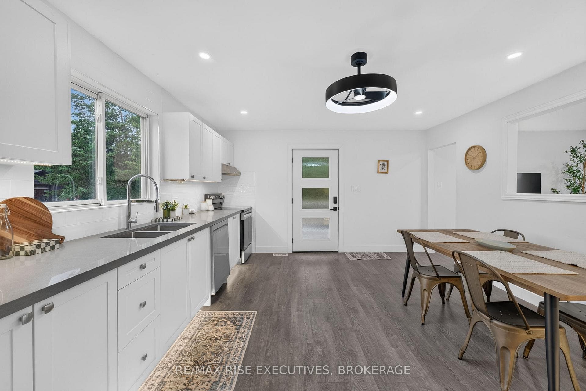 252 Hambly Road photo 10