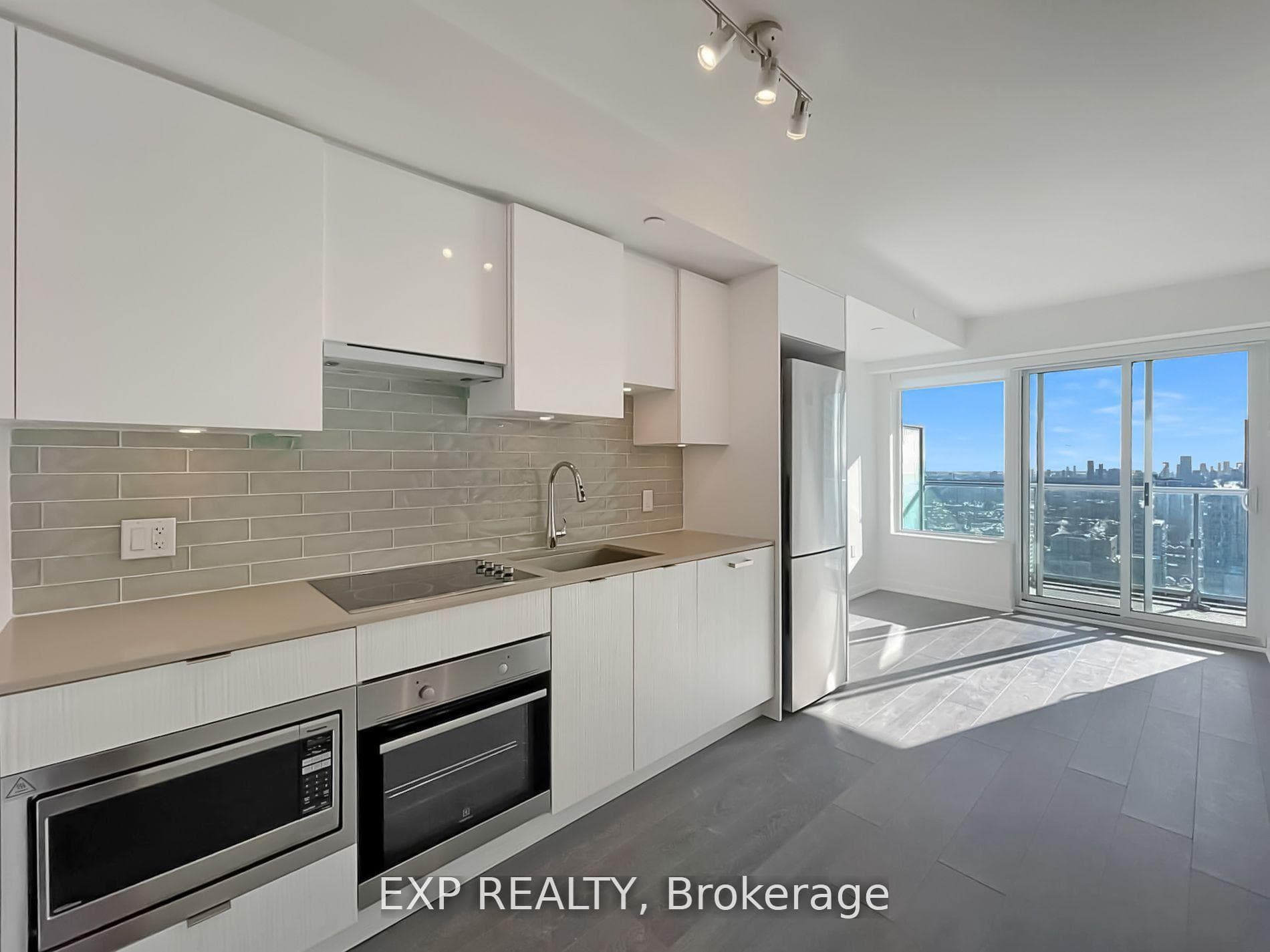 195 Redpath Avenue Unit 3405 photo 1