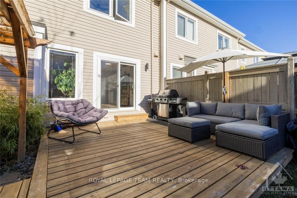 792 MAYFLY Crescent photo 27