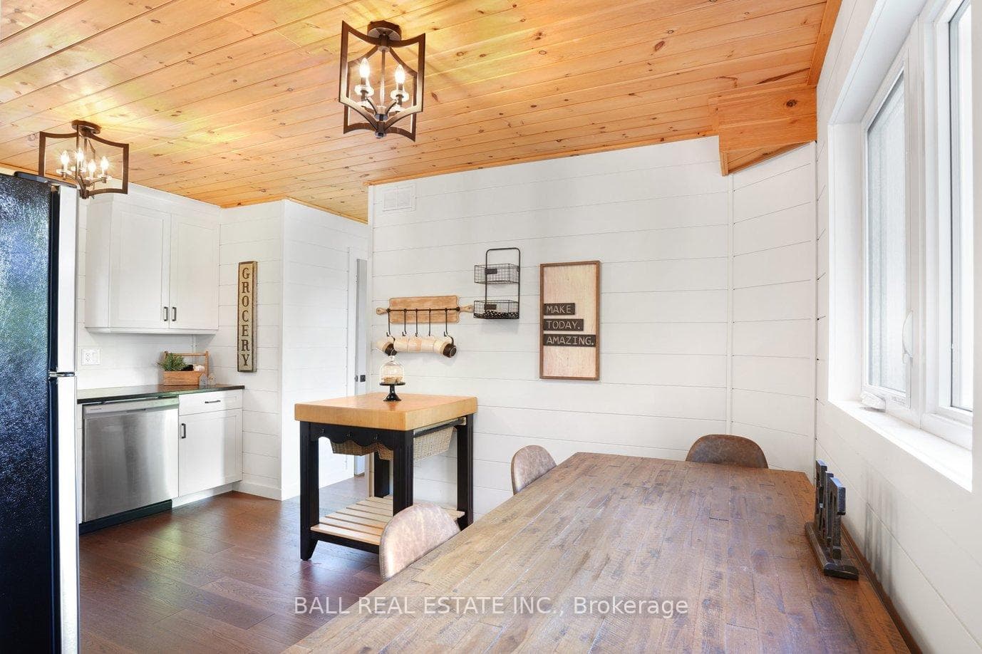 45 Hemlock Point Road photo 12