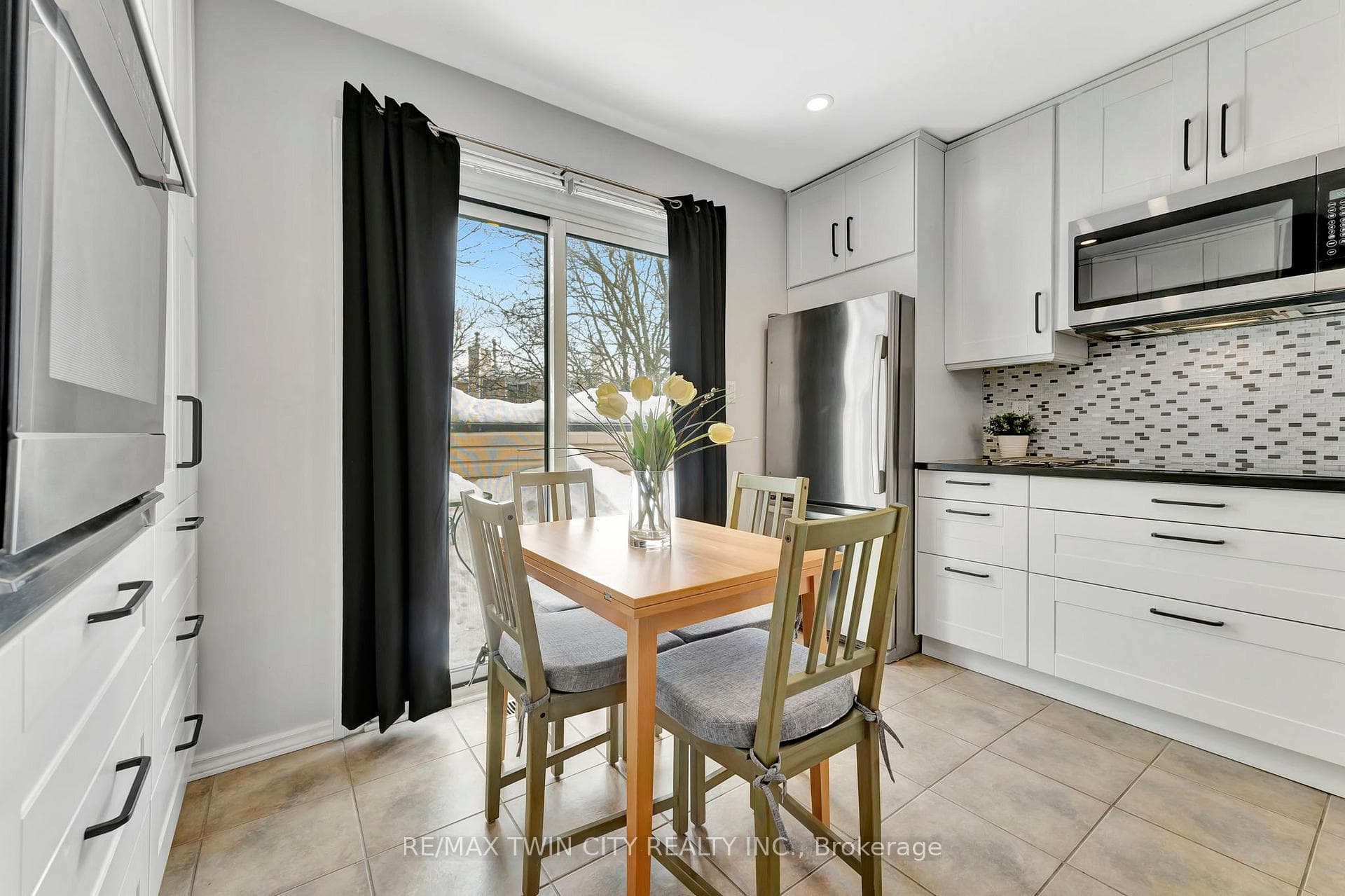 205 Highland Crescent Unit 8 photo 10