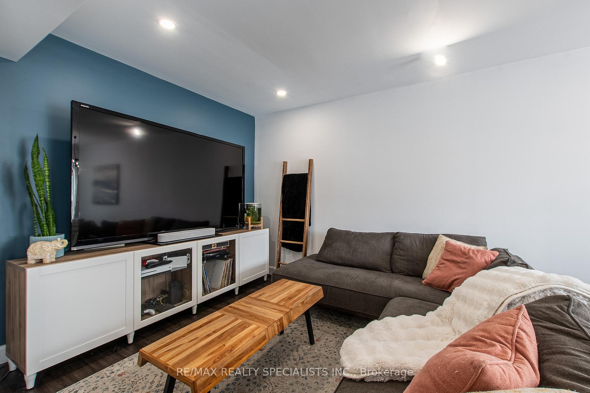 35 O'Leary Court photo 5
