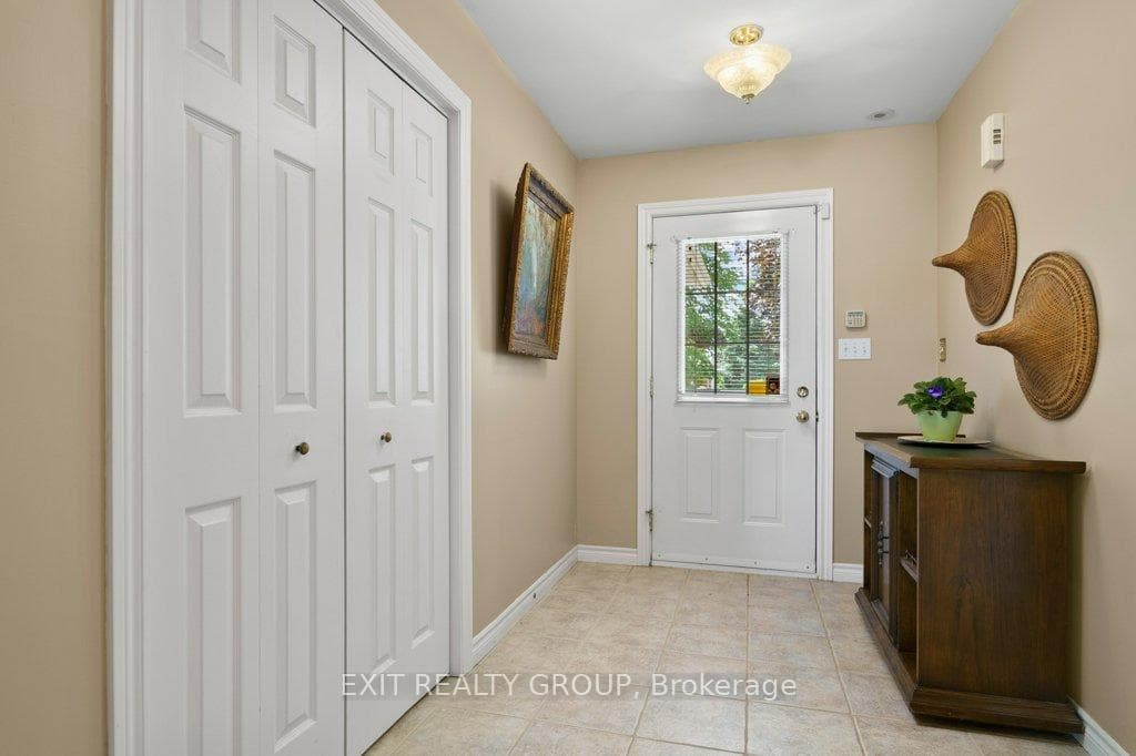 53 Applewood Drive photo 3