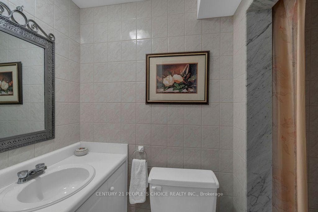 90 Goldsboro Road photo 32