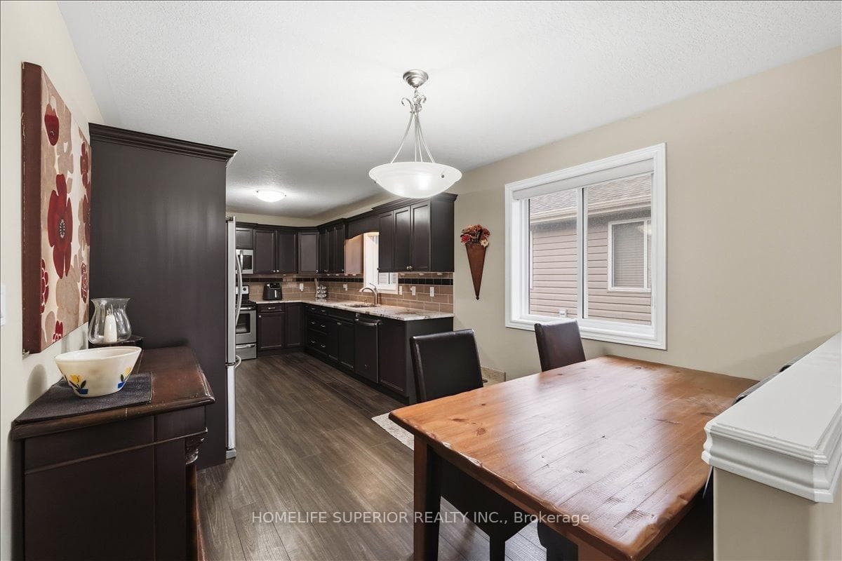 54 Aspen Drive photo 9