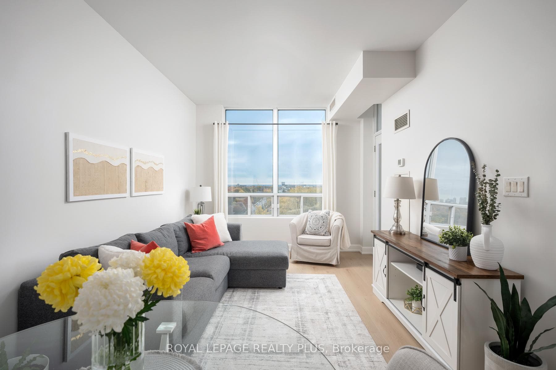 3391 Bloor Street Unit 907 photo 1