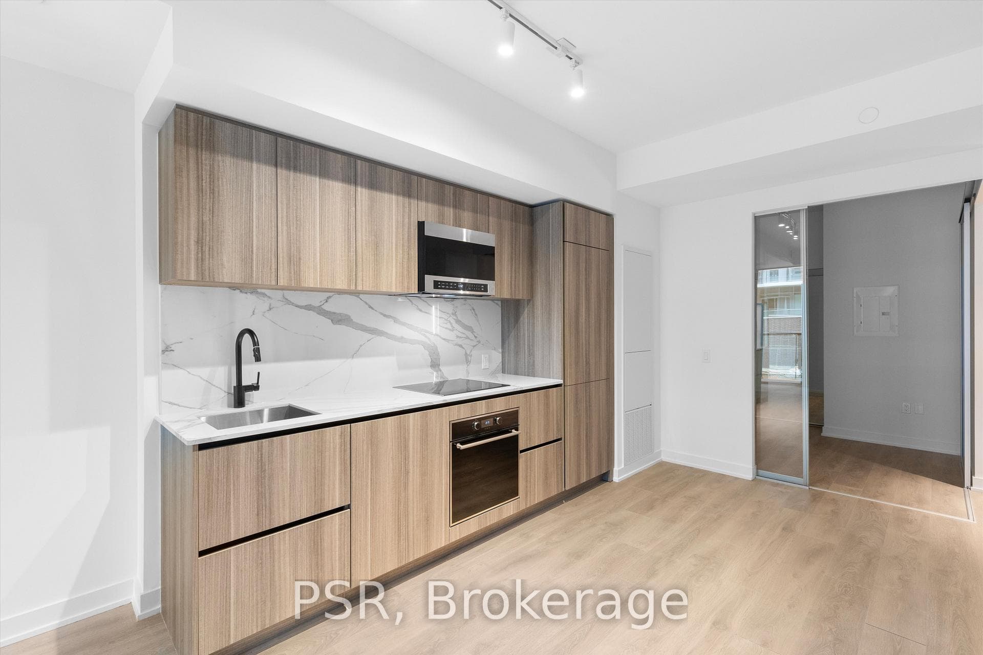 117 Broadway Avenue Unit 212 photo 5