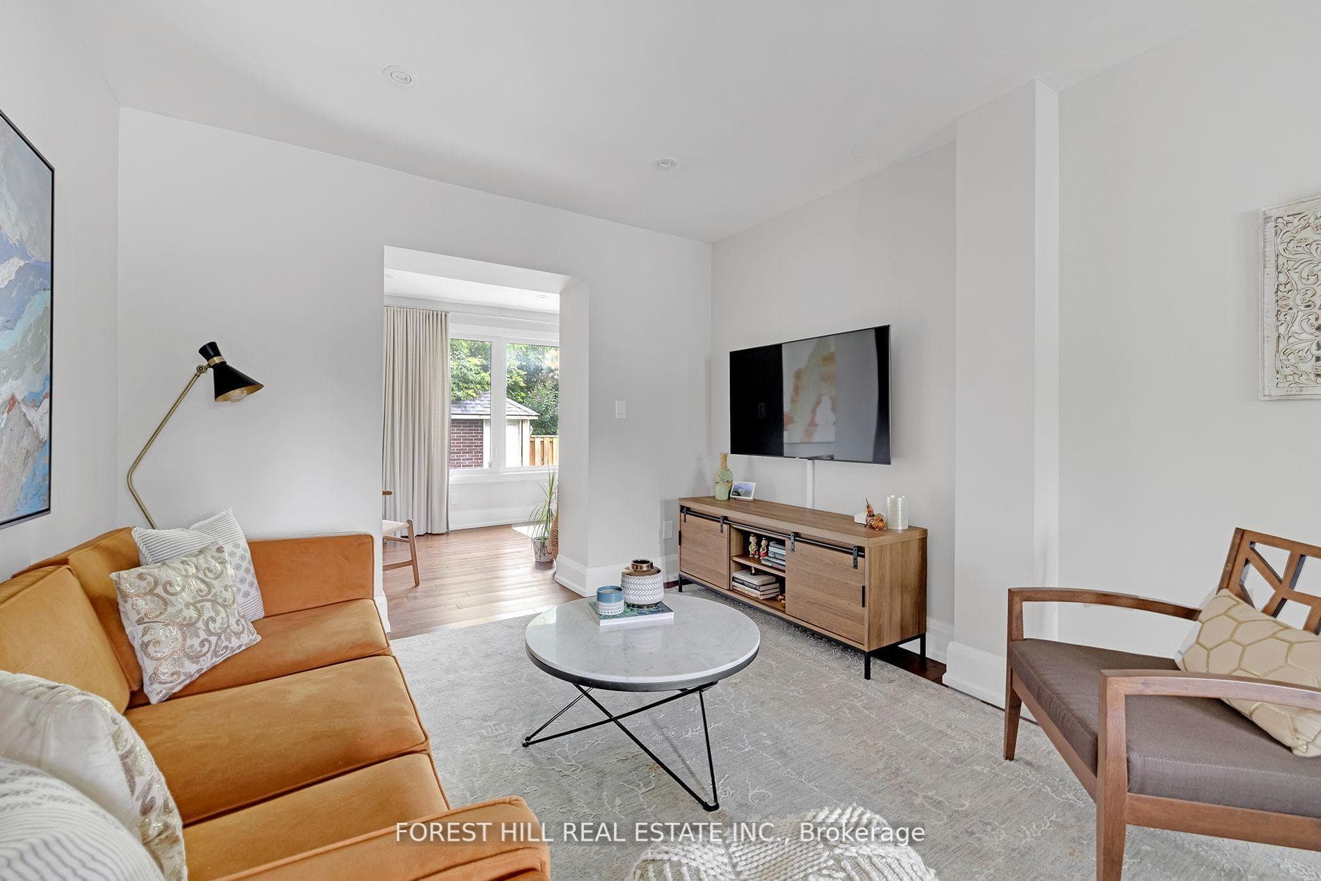 2567 Lake Shore Boulevard photo 6