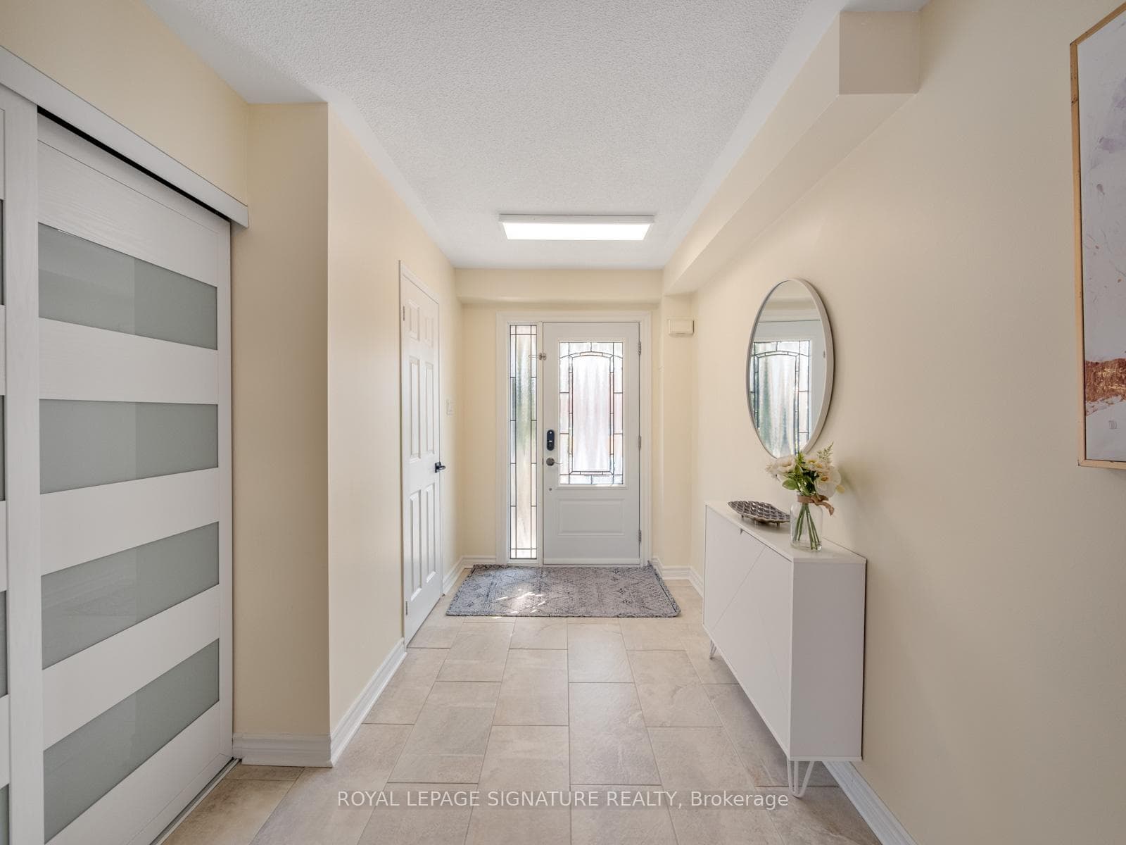 88 Burgess Crescent photo 7