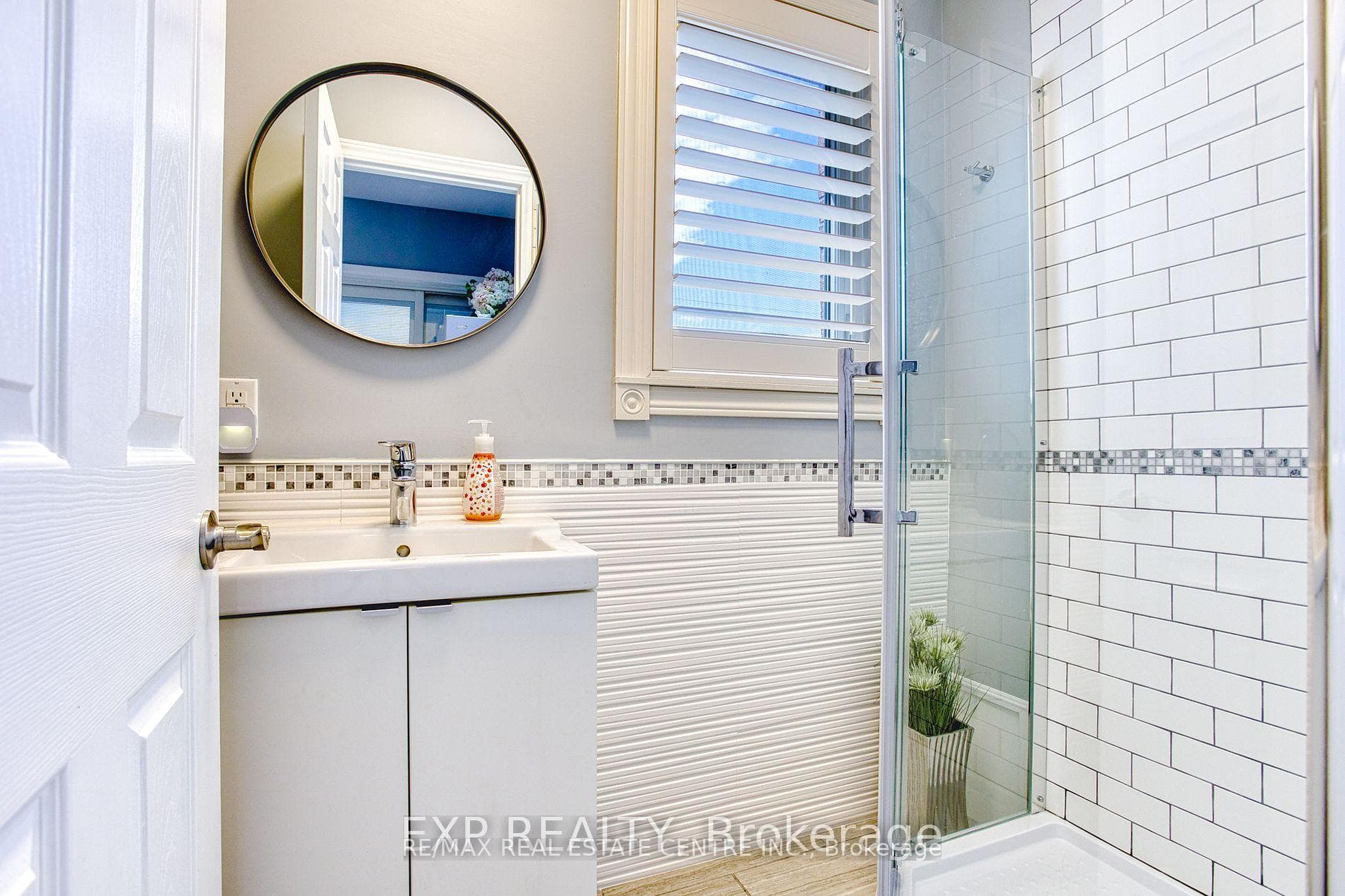 580 Fifty Road photo 32