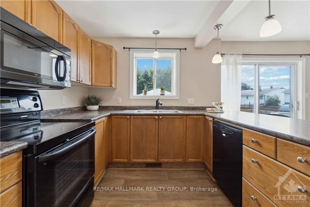106 GEORGE Street photo 9