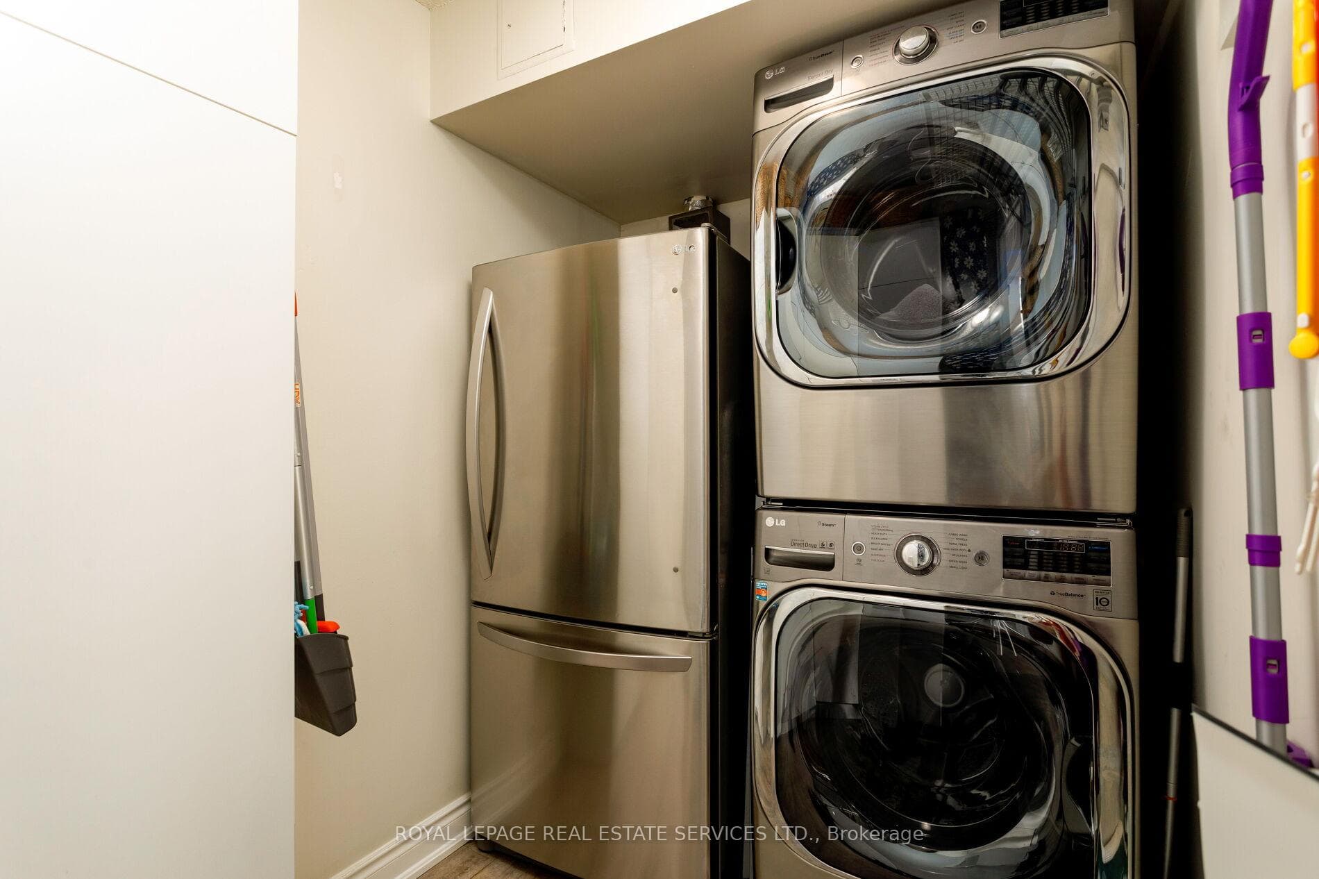 2180 Marine Drive Unit 1401 photo 24