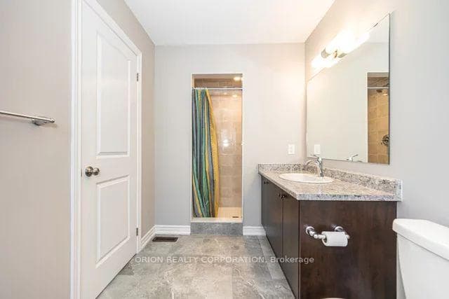 53 Clifford Crescent photo 23