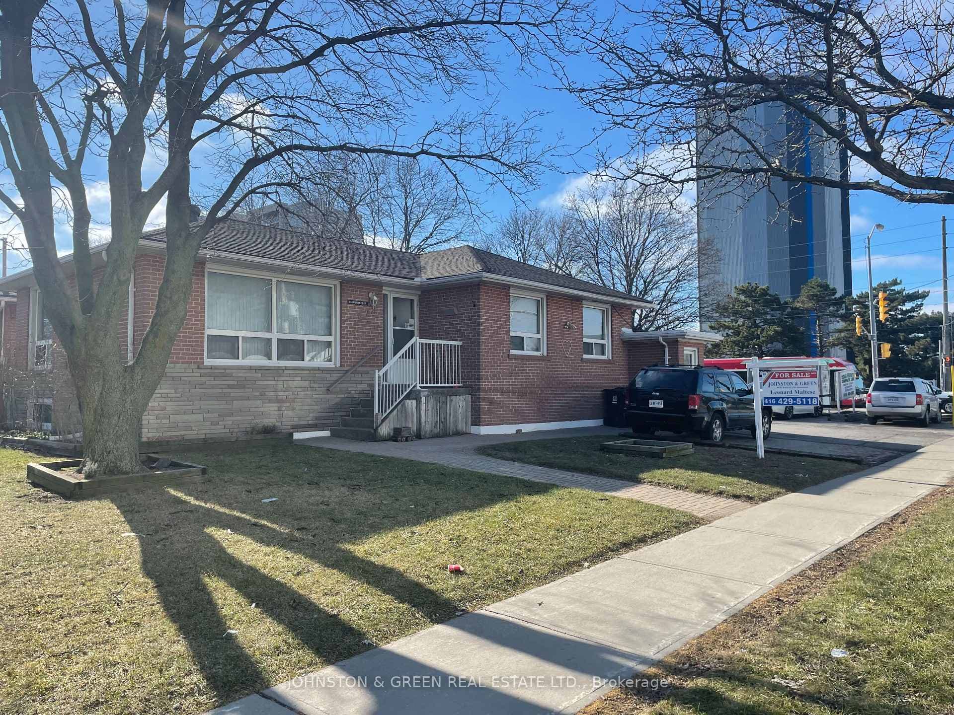 673 Brimorton Drive photo 2