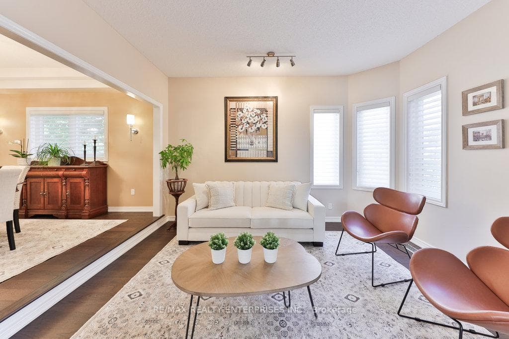 Oak Hardwood Flooring, Picture Windows