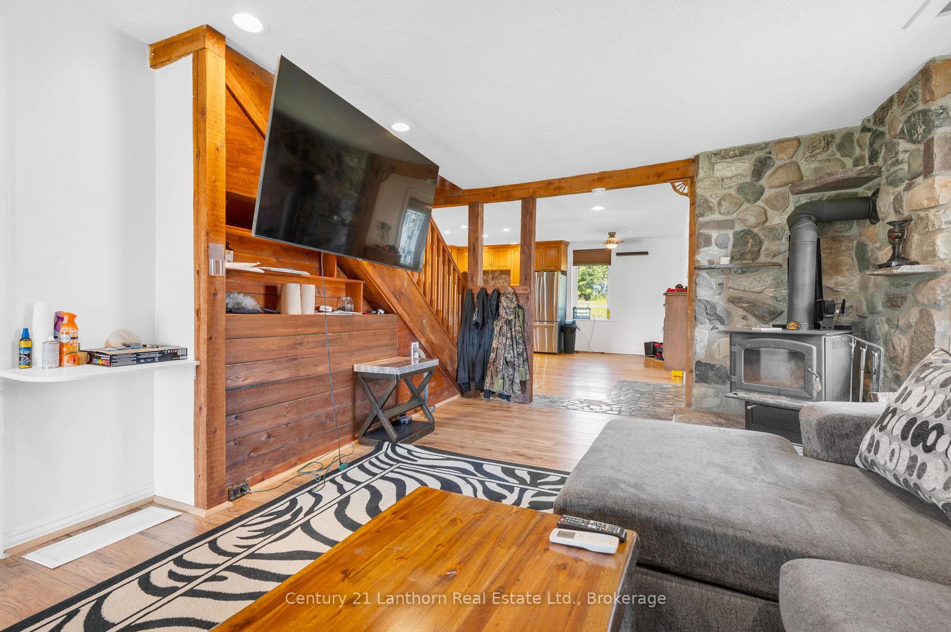 495 Barker Road photo 19