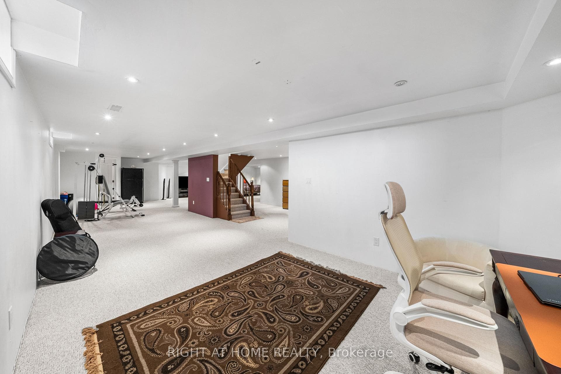 5 Stave Crescent photo 44