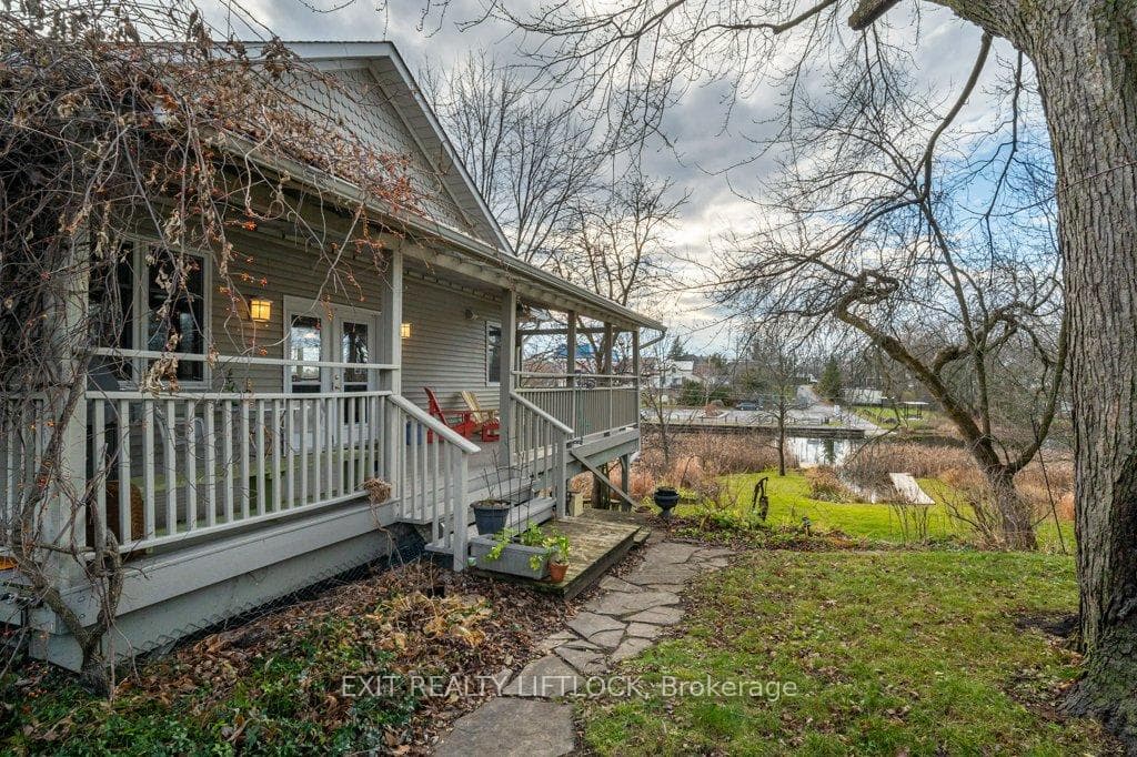 57 King Street photo 3