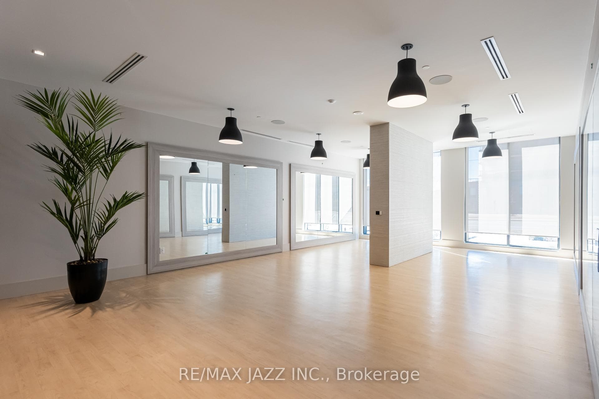 2545 Simcoe Street Unit 2102 photo 41