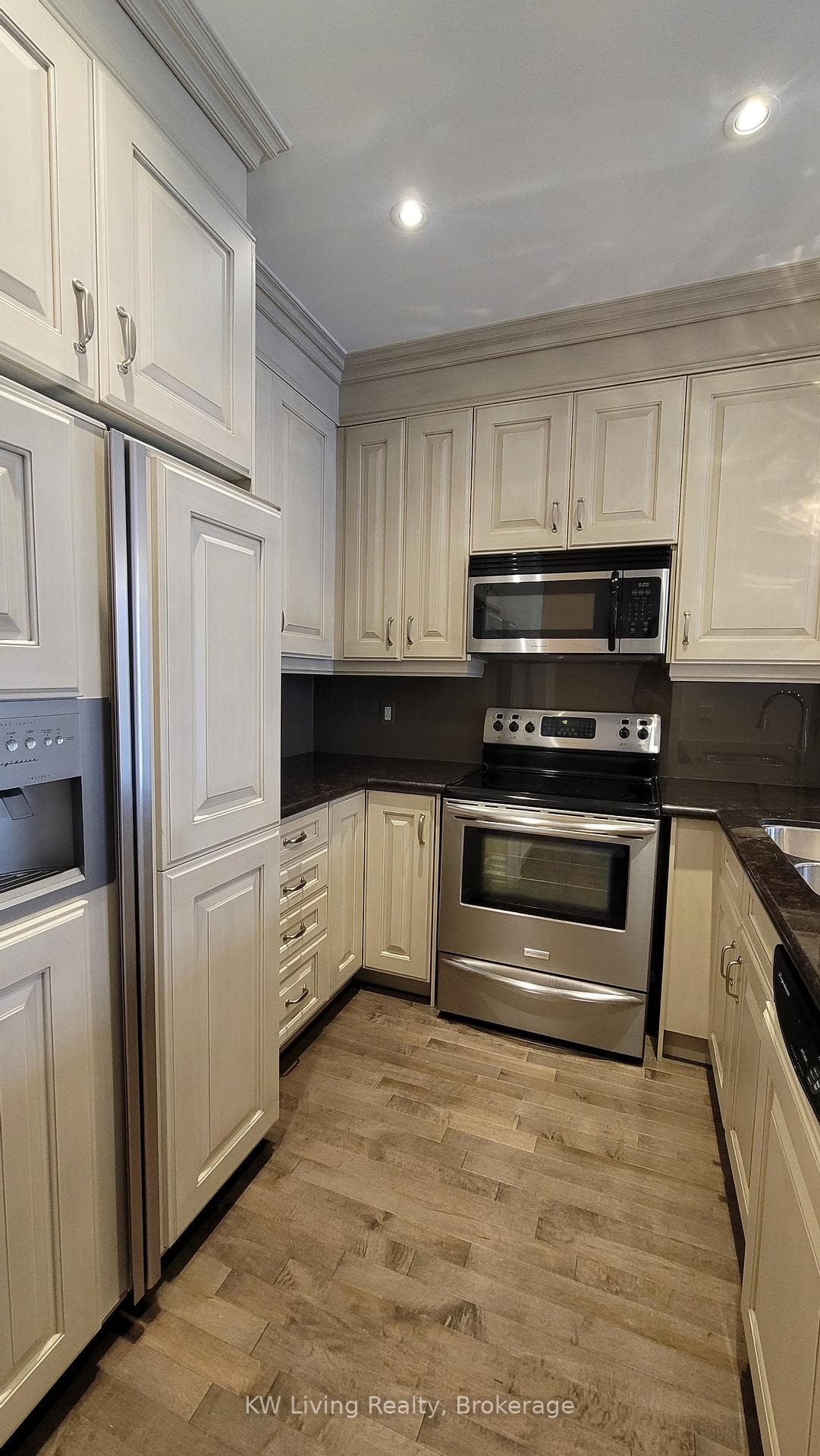 21 Burkebrook Place Unit 338 photo 8