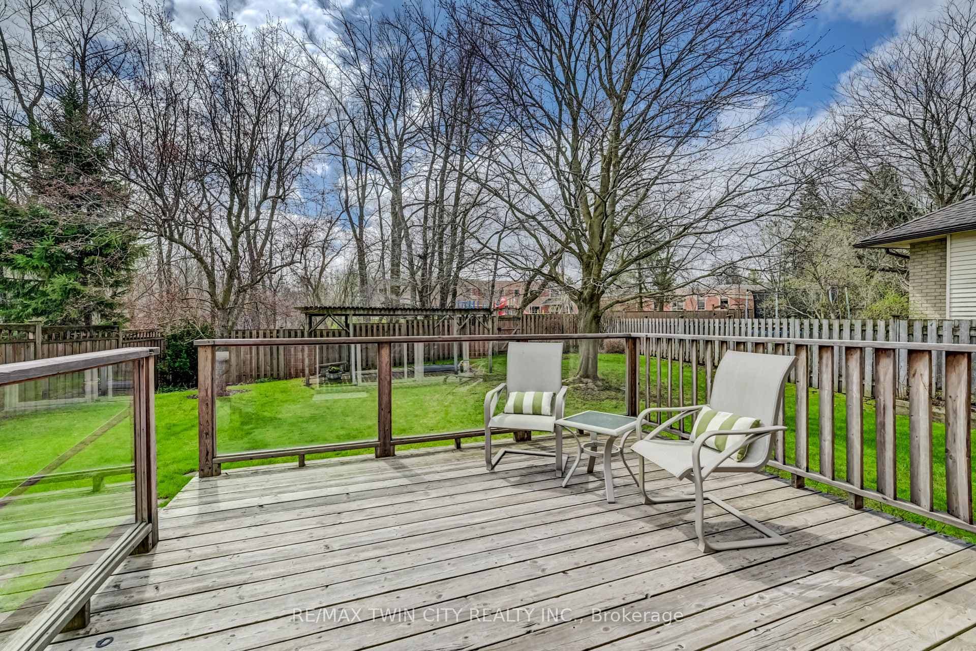 285 Magnolia Place photo 37