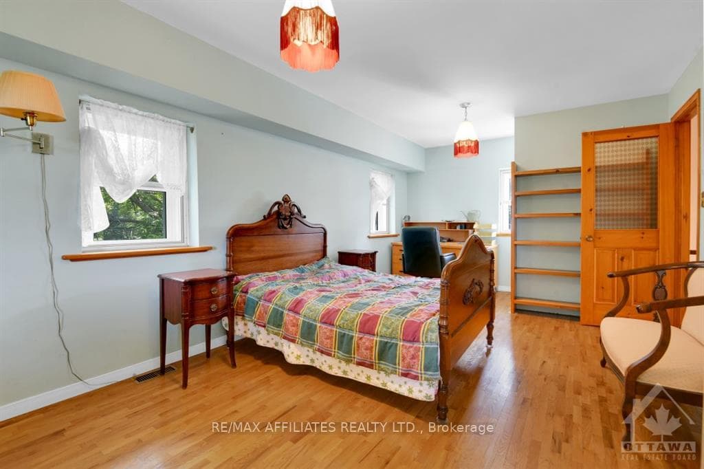 211 BROADWAY Street photo 20