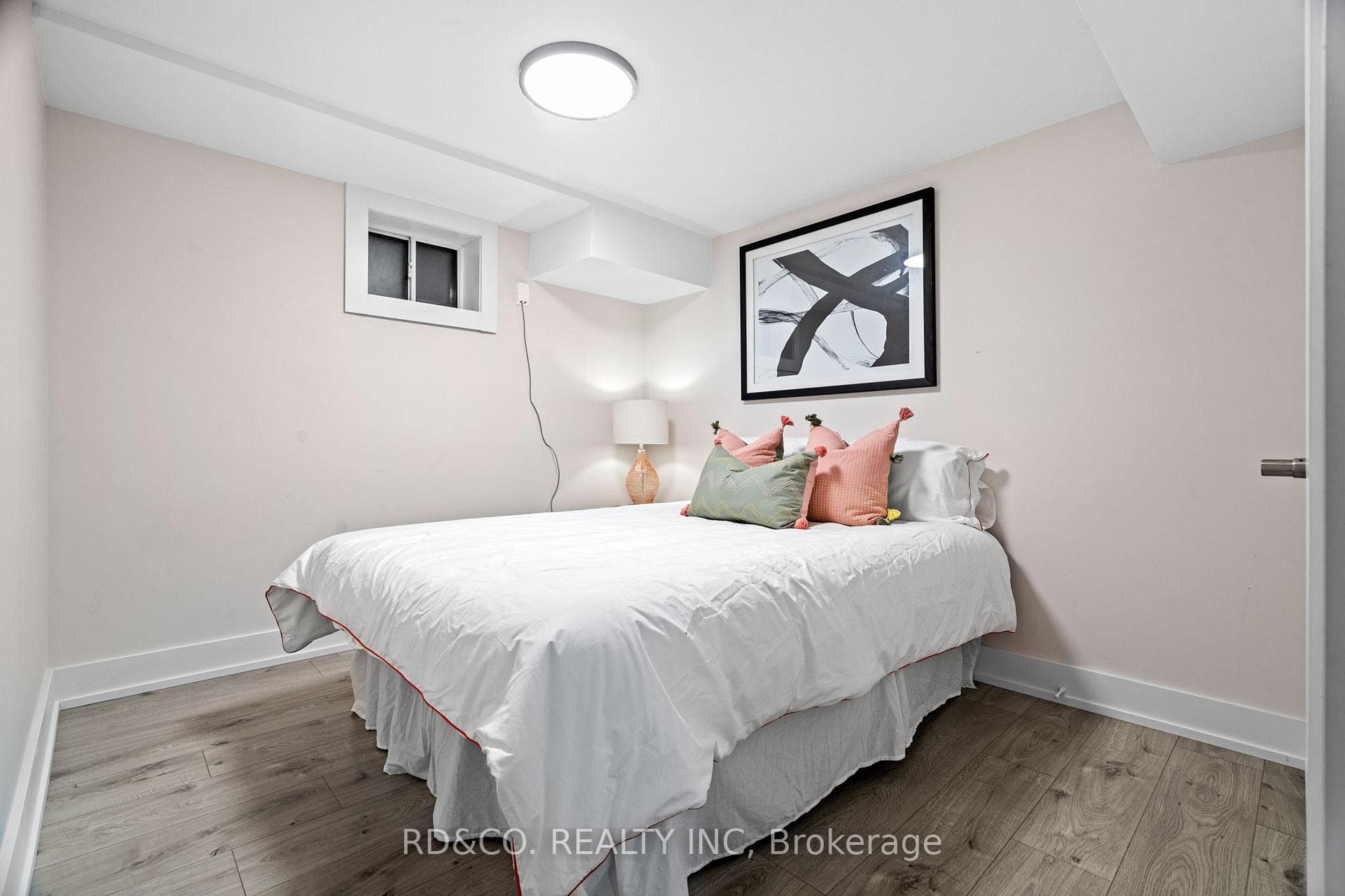 851 MODLIN Road photo 36