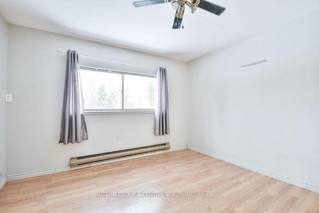 195 Bayview Avenue photo 24