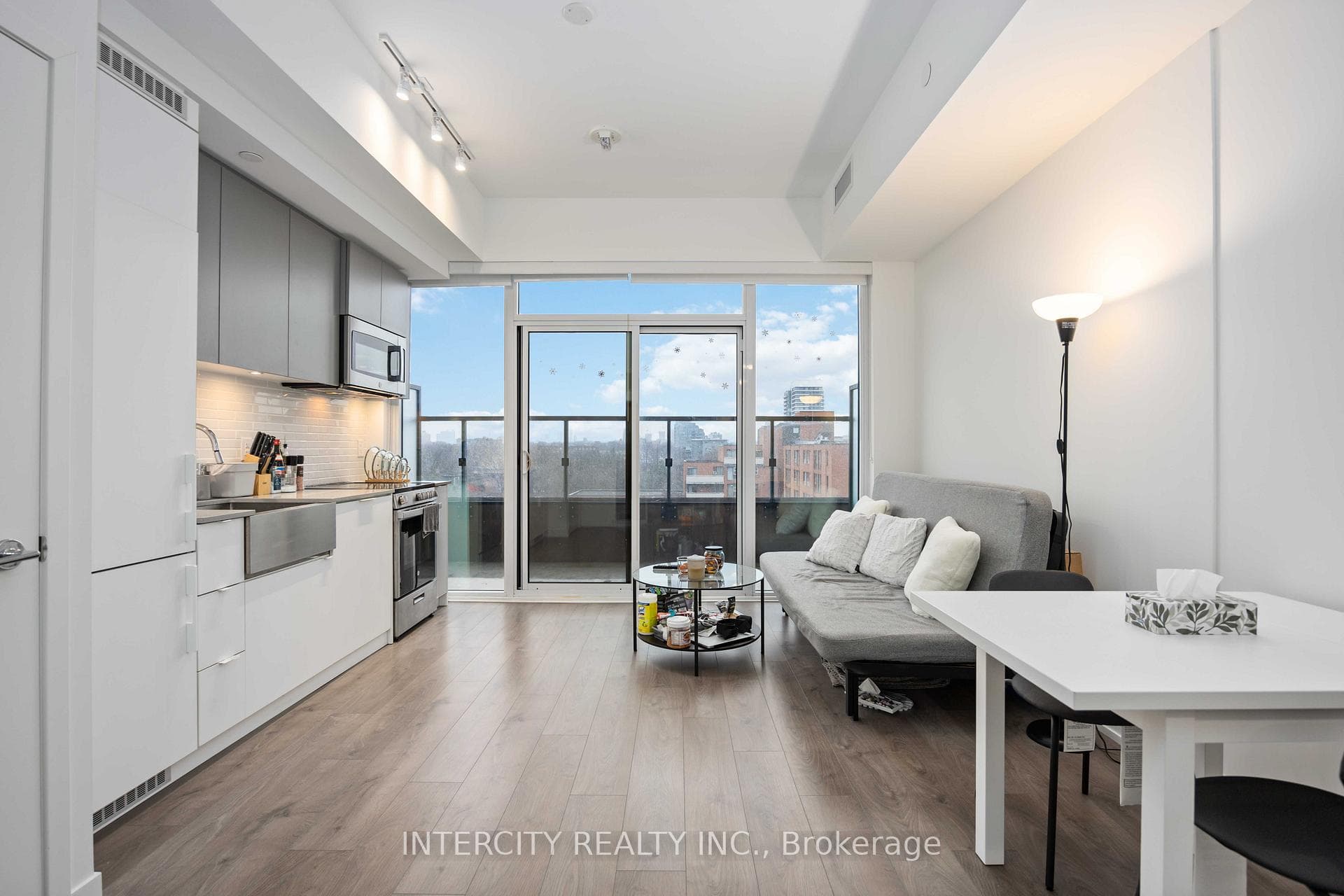 270 Dufferin Street Unit 519 photo 1
