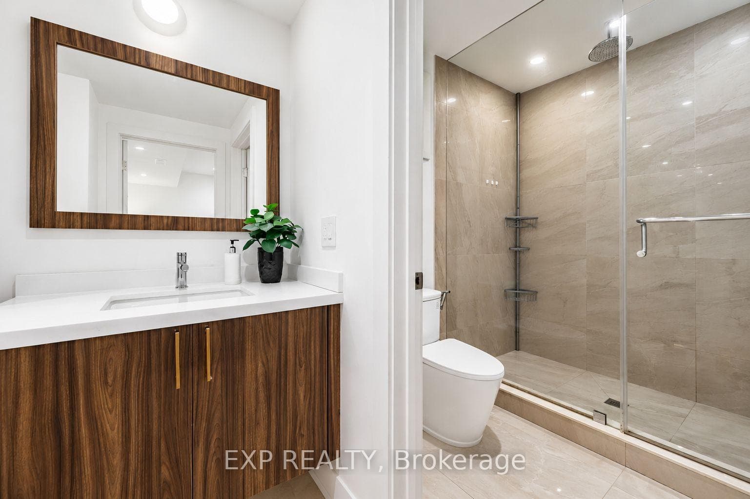 16 Wainwright Avenue photo 36
