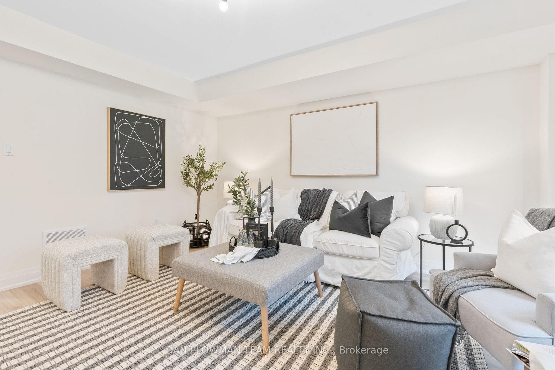 1480 Altona Road Unit 15 photo 24