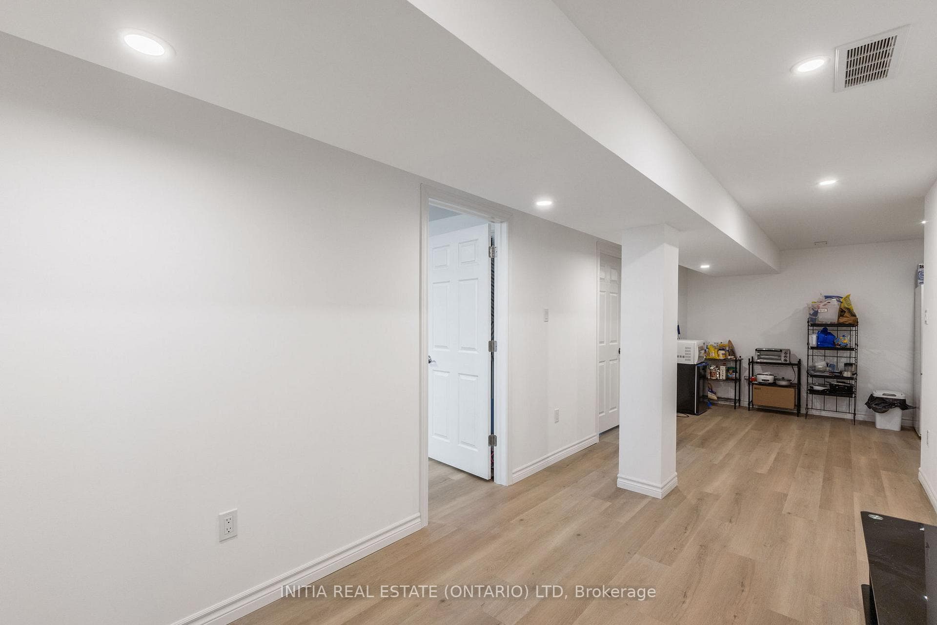 608 Sweetbay Crescent photo 32