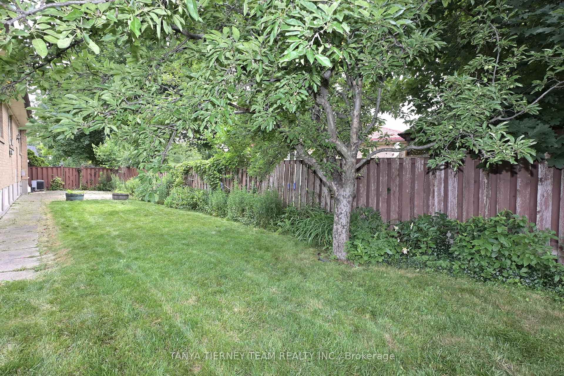 457 Windhurst Gate photo 30