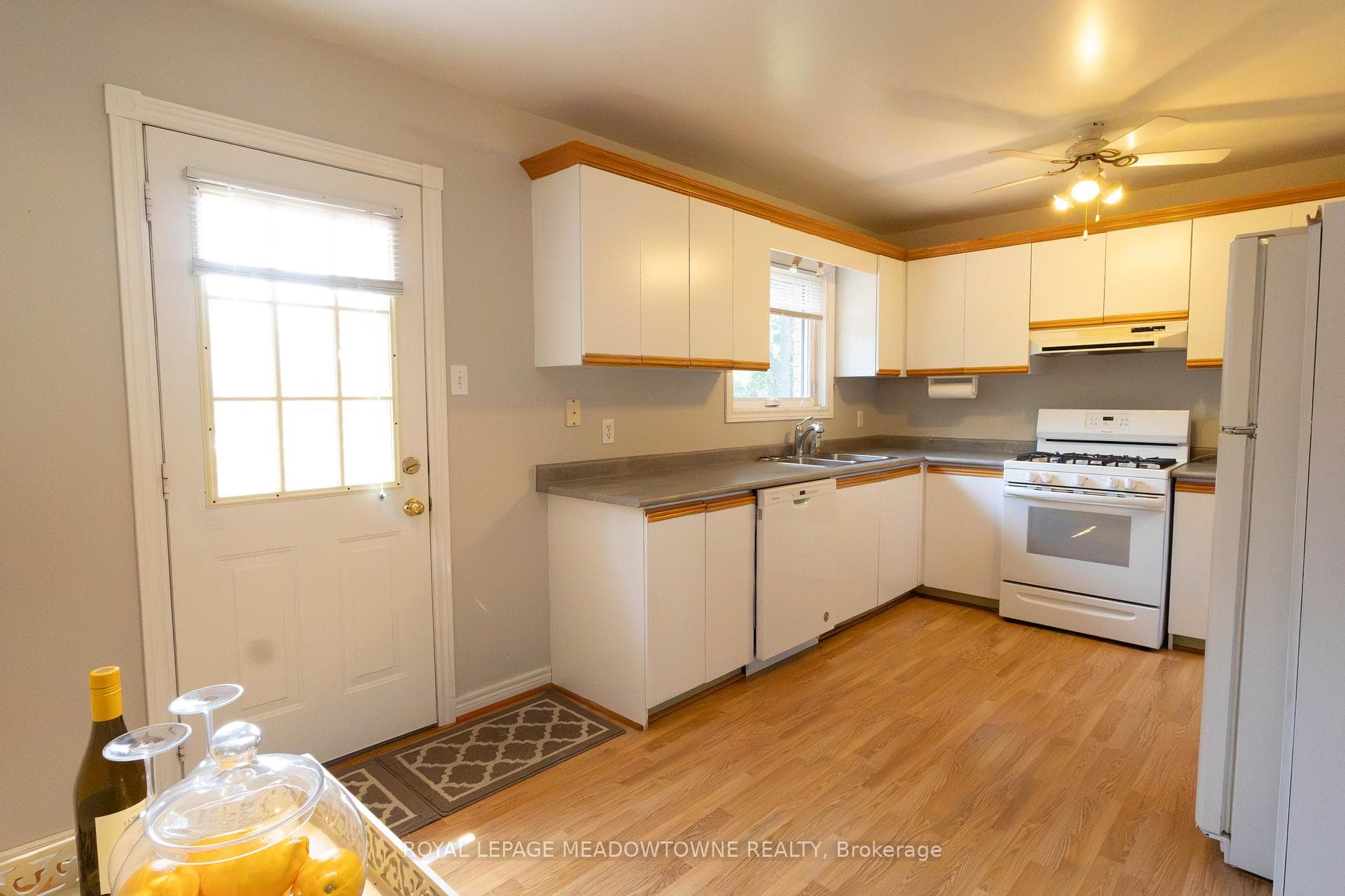 89 Royal Beech Drive photo 8