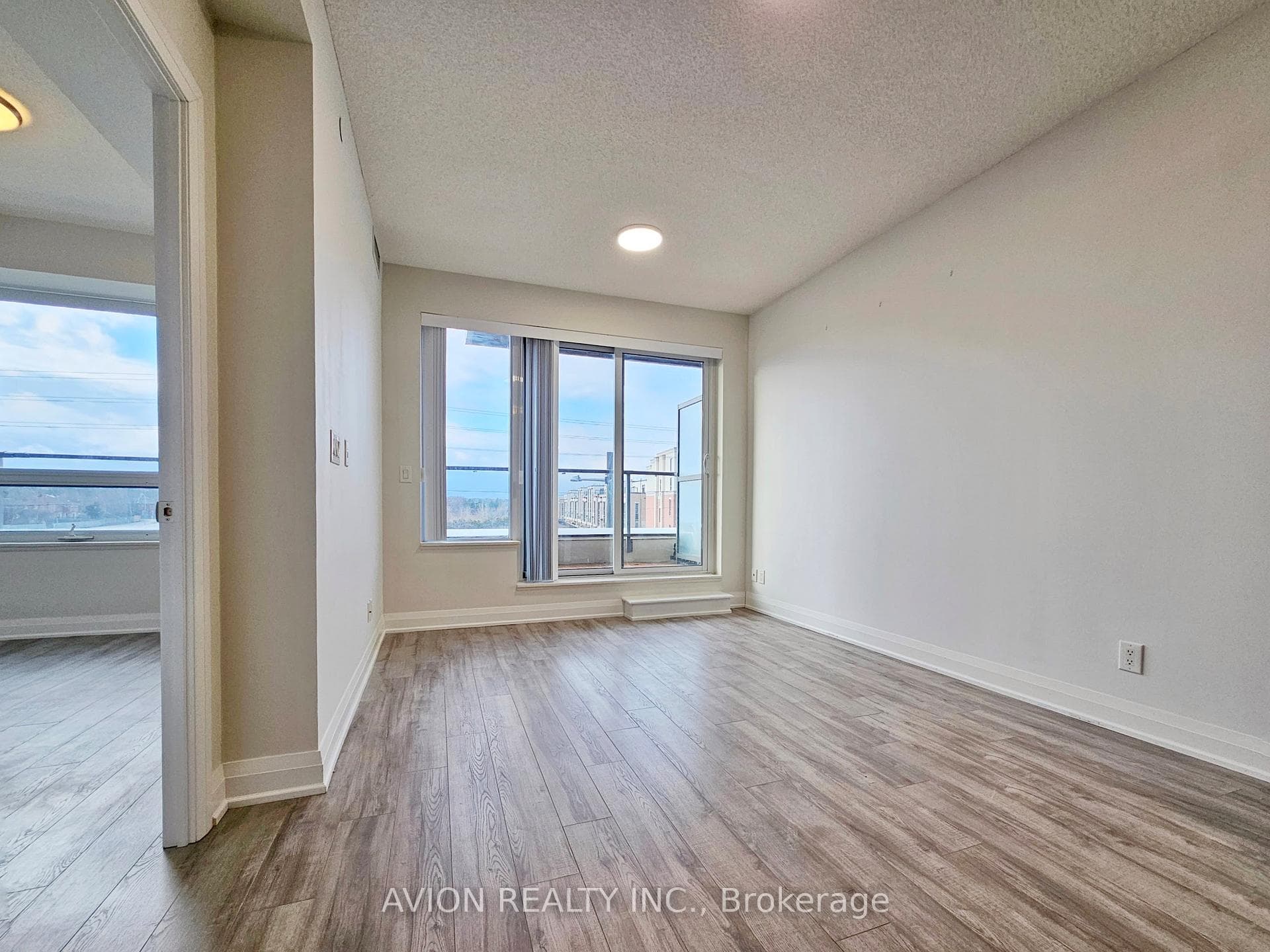 28 Uptown Drive Unit 311 photo 1