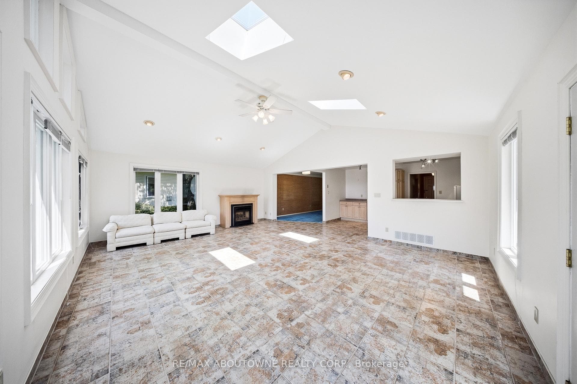 73 Price Avenue photo 8
