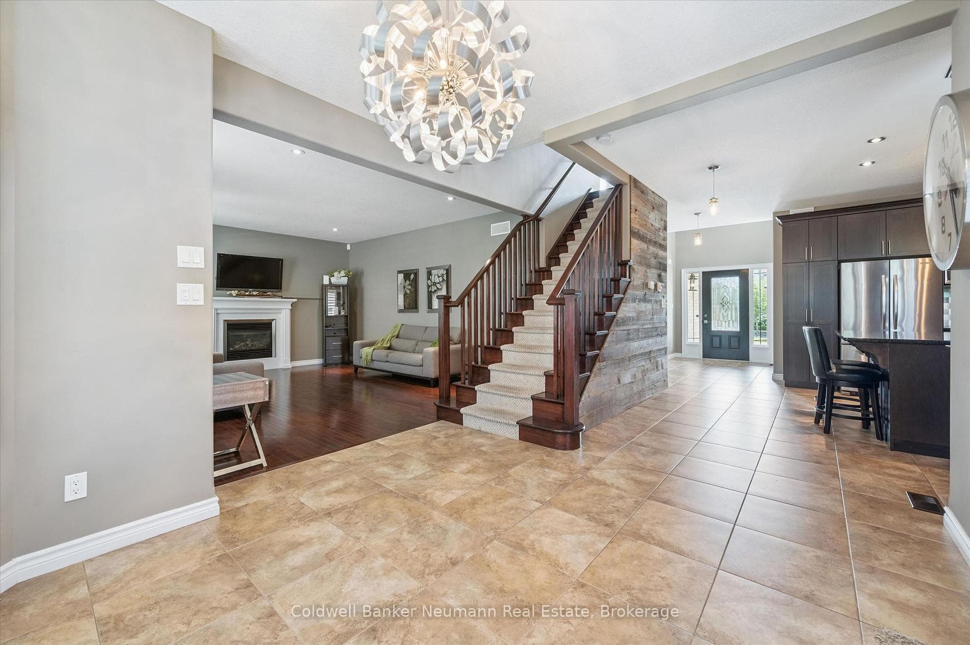 2 Sweeney Drive photo 7