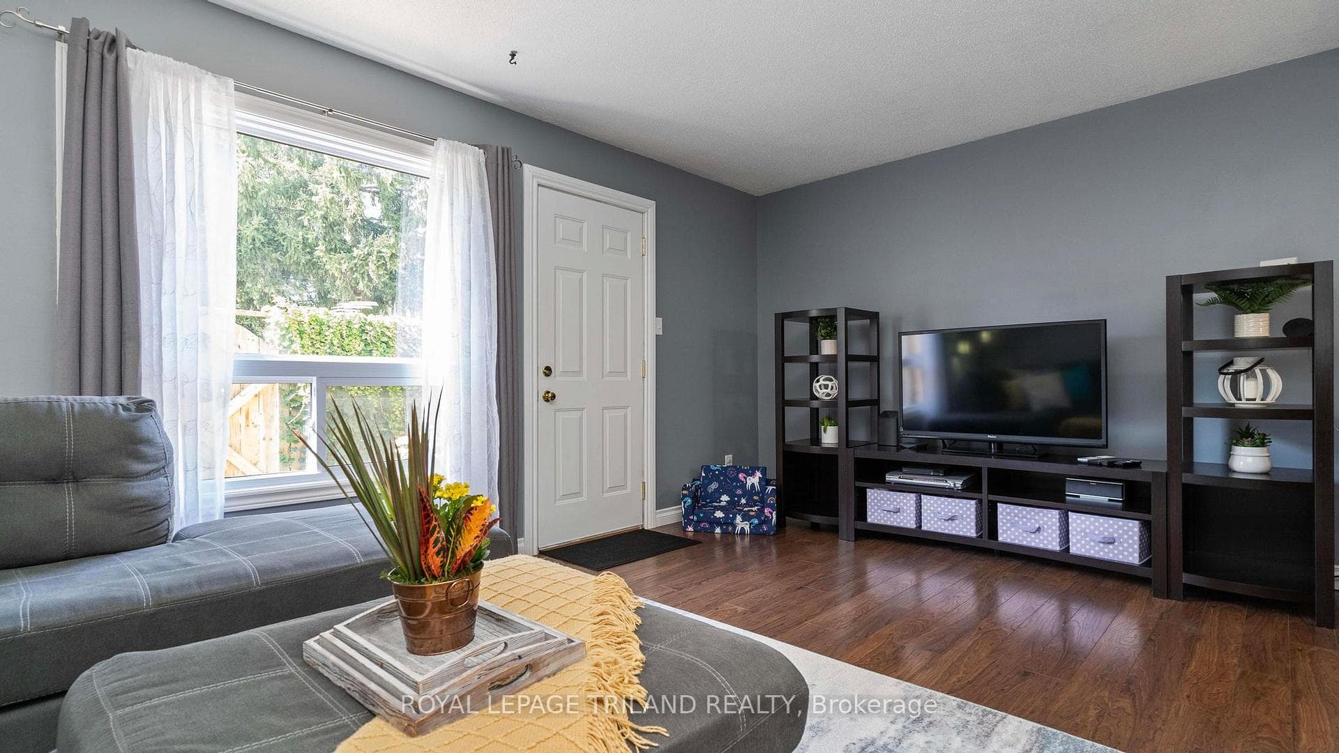 166 SOUTHDALE Road Unit 56 photo 10