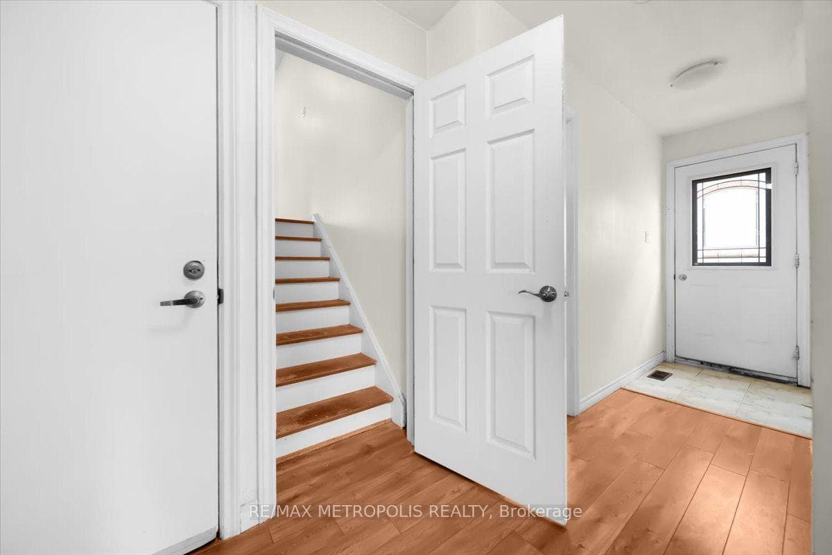 39 Jellicoe Crescent photo 25