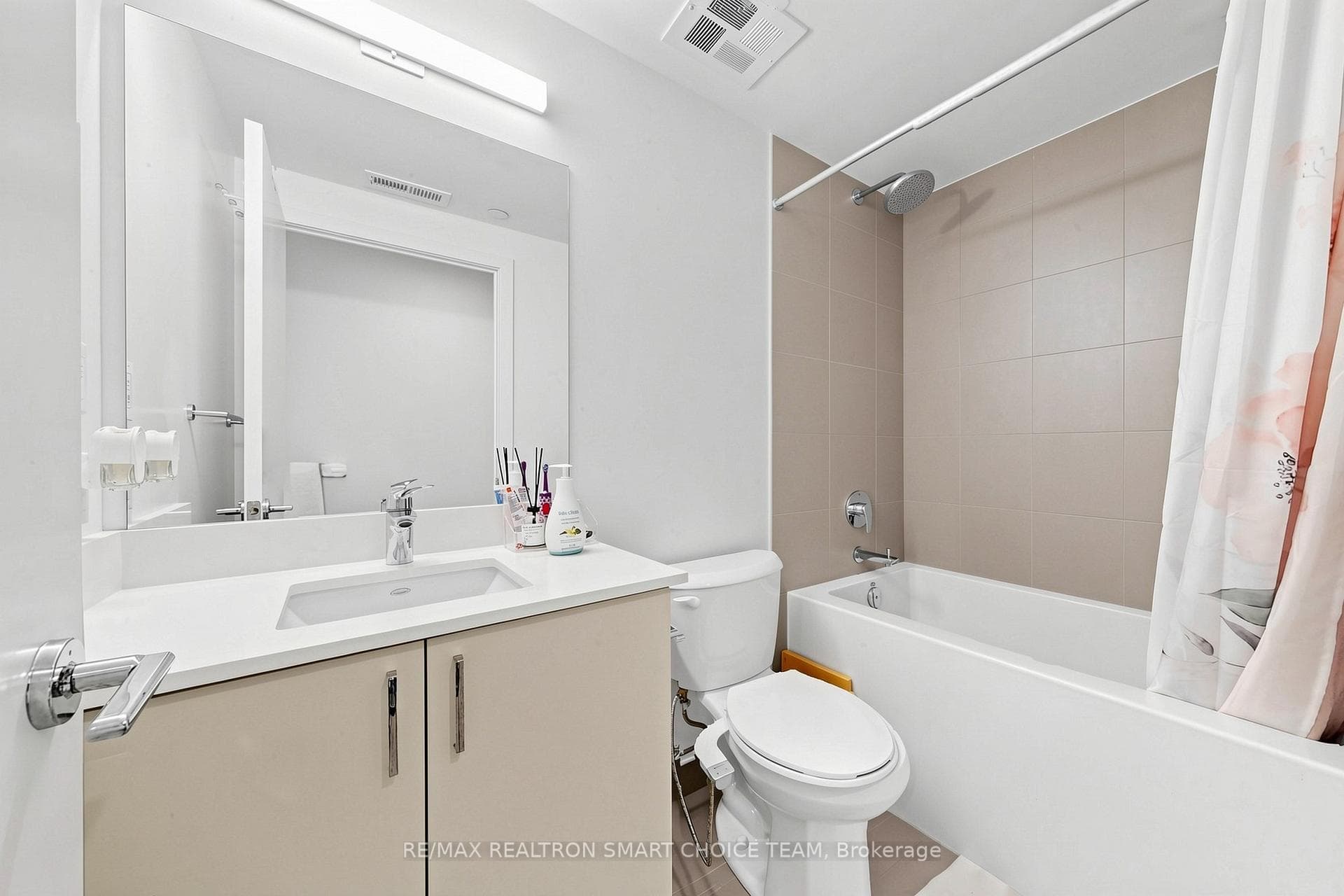 1005 Dundas Street Unit 364 photo 25