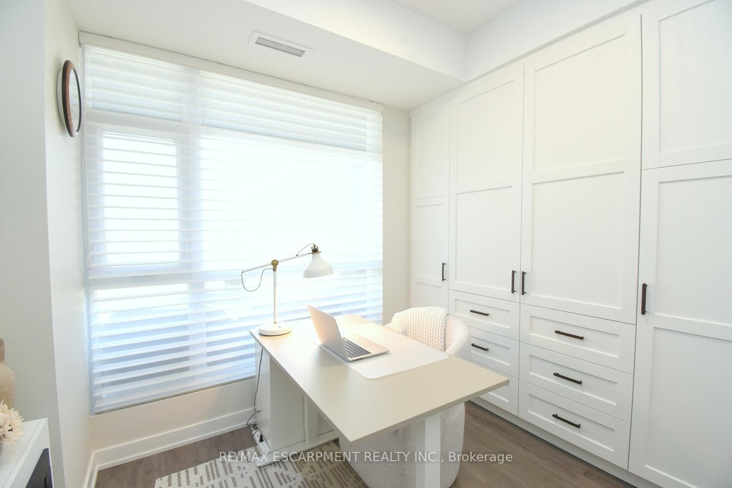 600 North Service Road Unit 209 photo 27