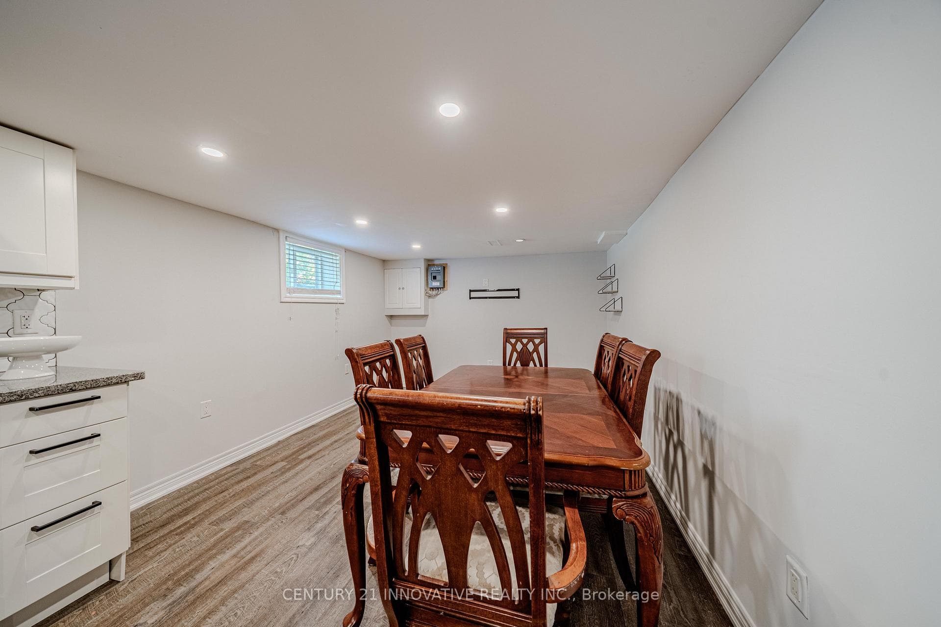 60 Dorking Crescent photo 36