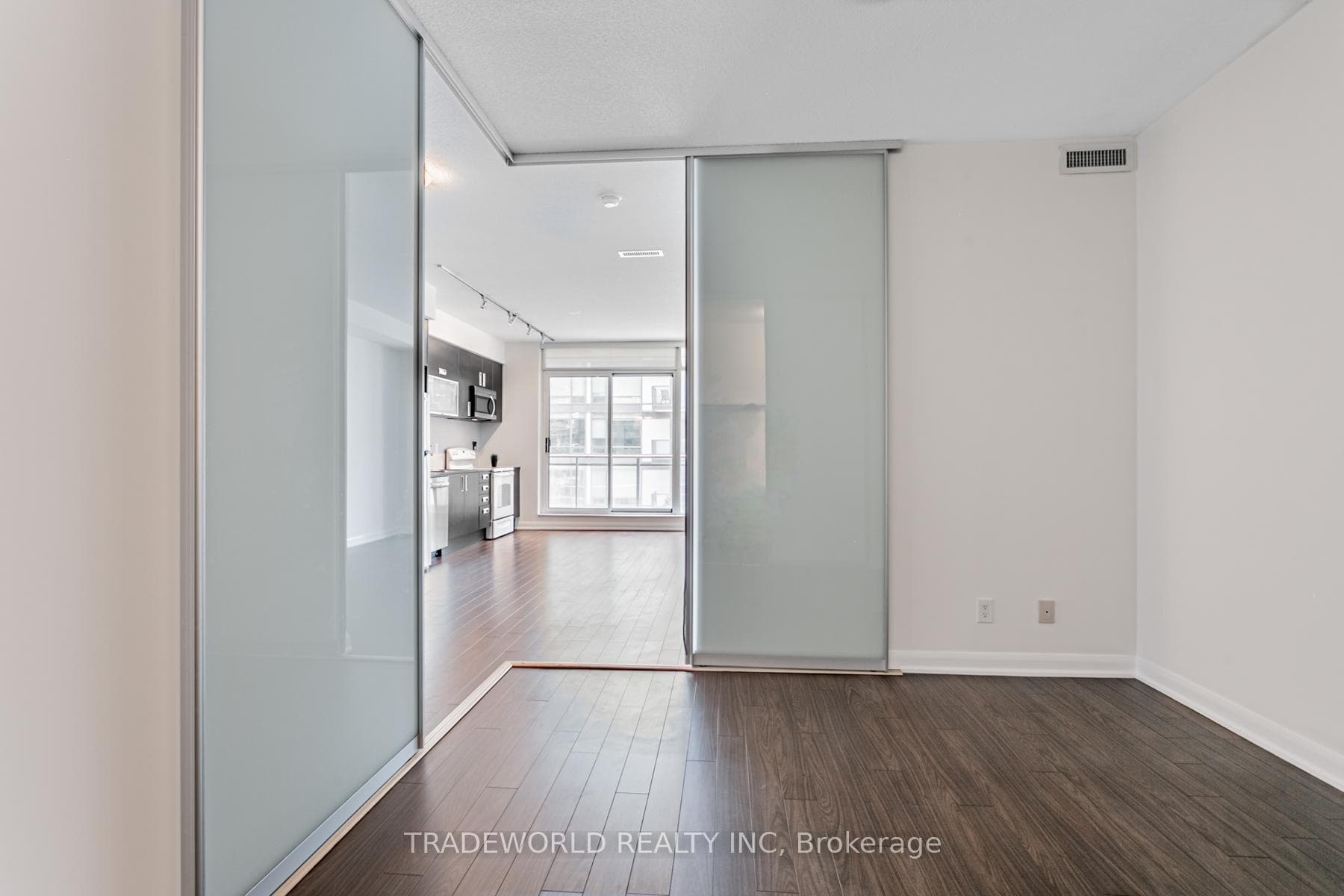 205 Frederick Street Unit 909 photo 13